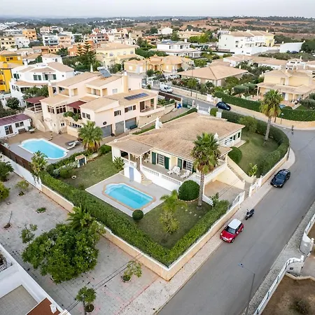 A Tipica Casa De Ferias Дом отдыха Parchal